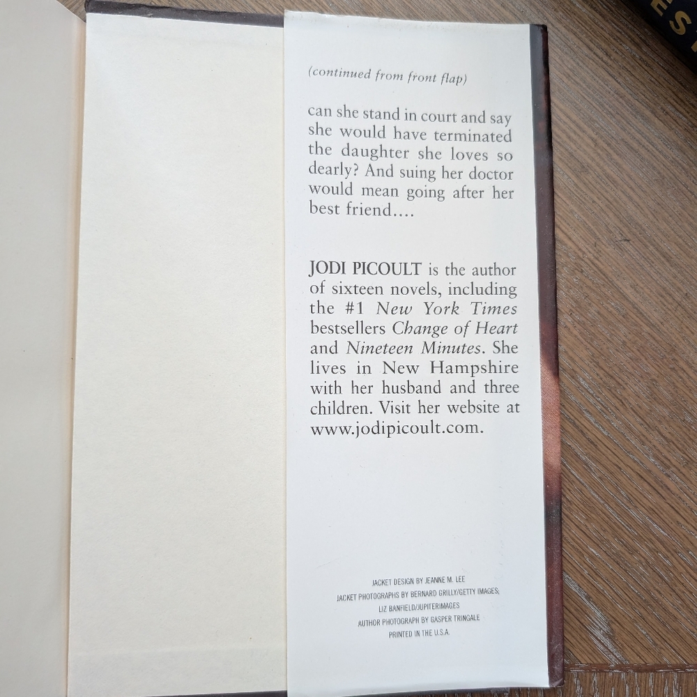 Jodi Picoult 'Handle With Care' Hardcover Book - Picture 3 of 4
